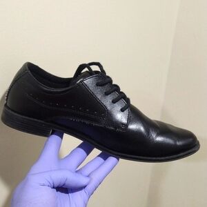 Max + Jake Boys Black Lace-up casual Shoes - Size 7M - Fair condition